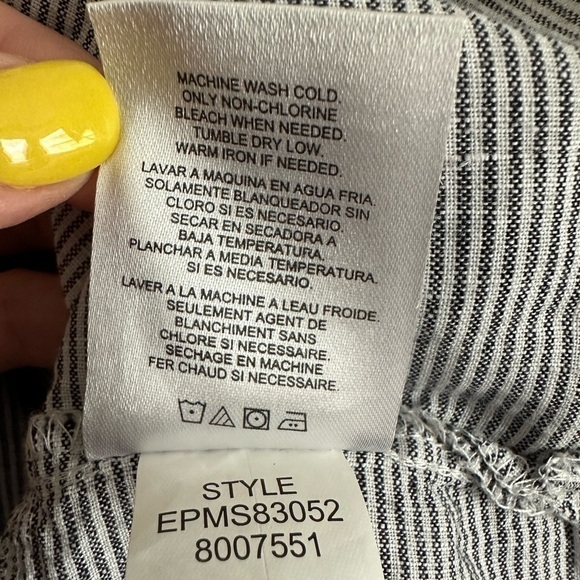 ELLEN TRACY Black and White Striped Linen Blend Popover Tunic - Picture 13 of 13